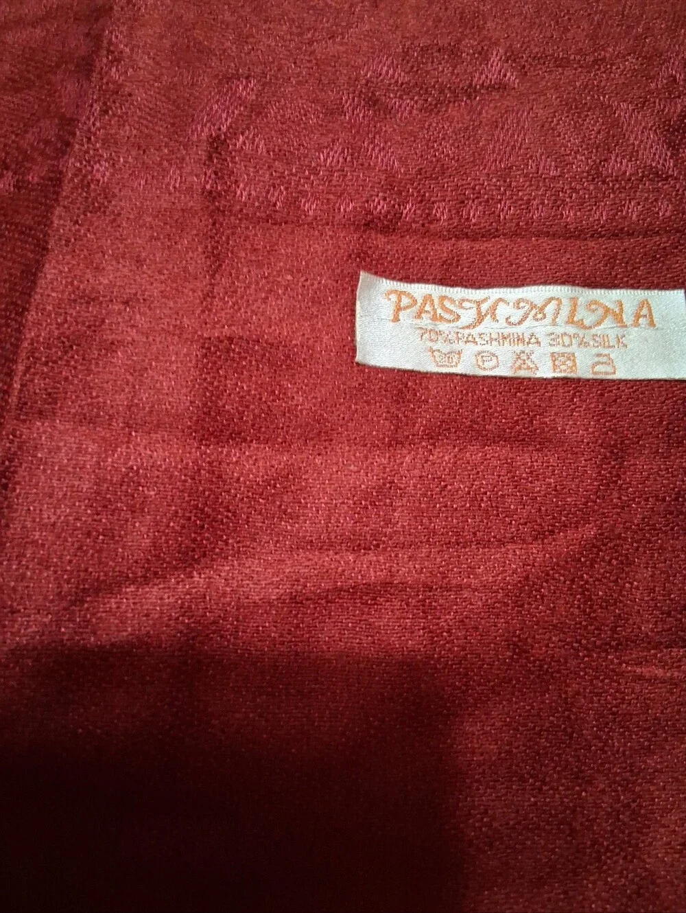 luxurious Pashmina-silk blend scarf or shawl, crafted from 70% Pashmina 30% Silk